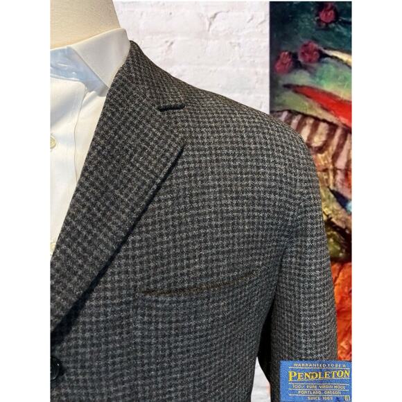 Pendleton 42R Gray Flanel Plaid Patch Pockets Action Back Blazer Sport Jacket - Picture 3 of 15